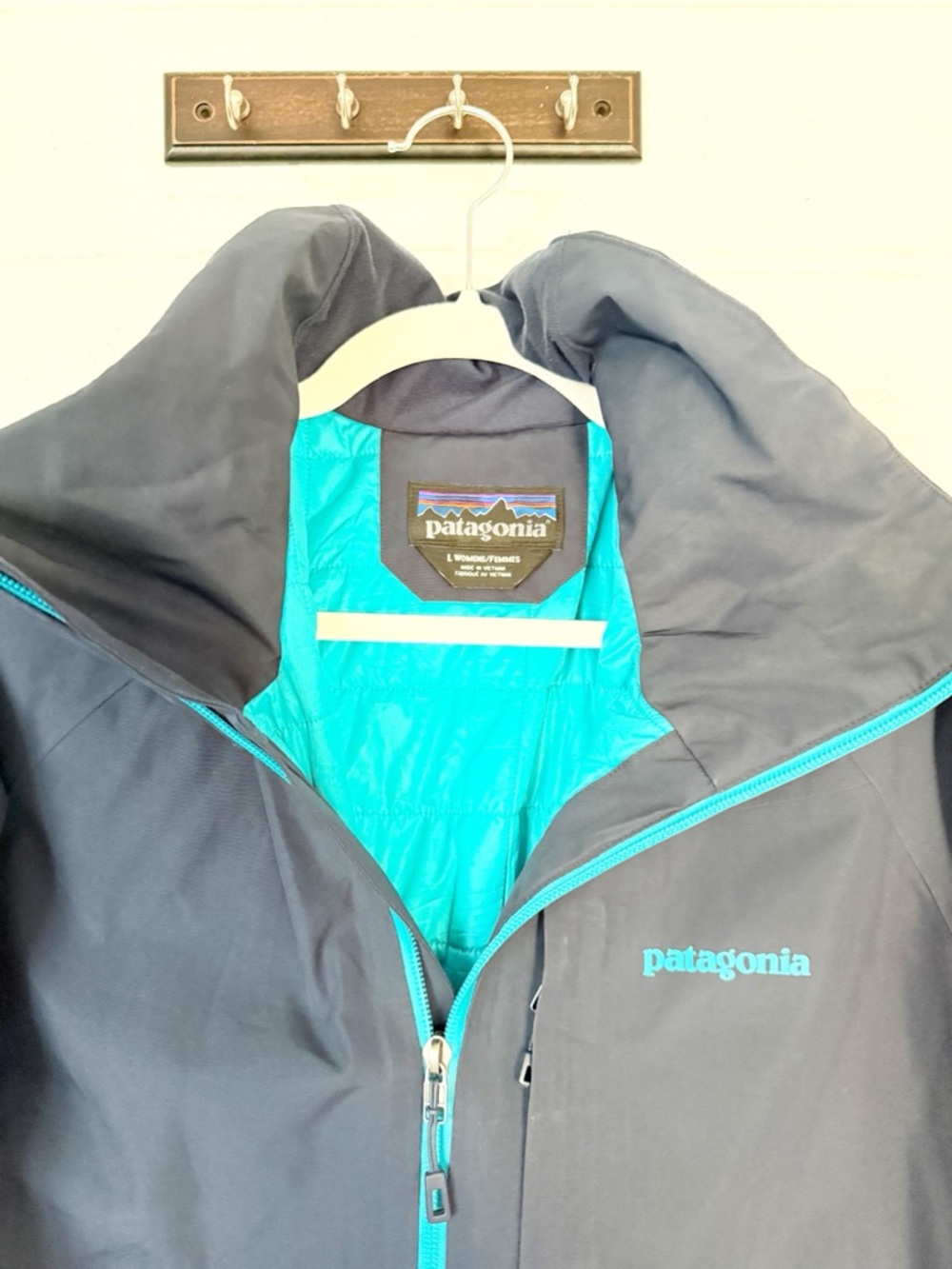 Patagonia Gore-Tex Waterproof Insulated Ski Snowboard Jacket Blue Teal Women’s L - Picture 5 of 10